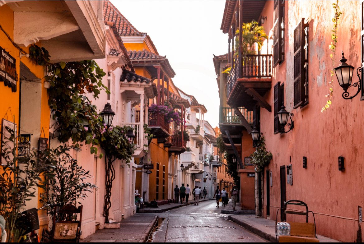Ciudad Amarilla, Cartagena, colorful spots in Colombia