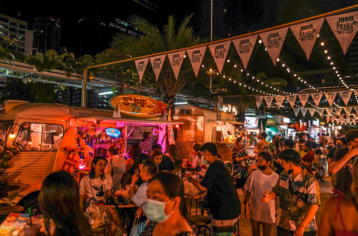 Jodd fairs night market, what to do in Bangkok