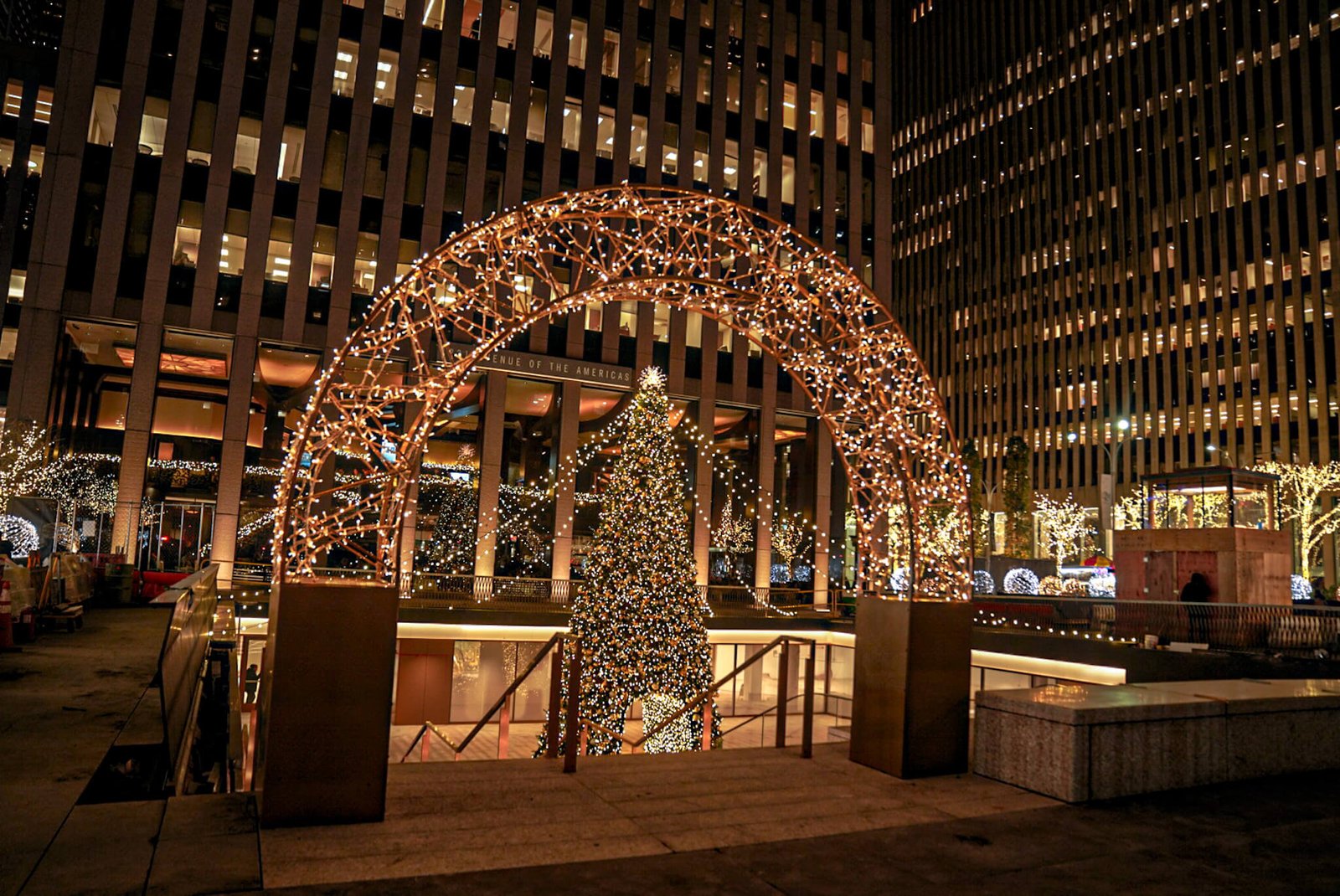 Christmas Tree tunnel, Christmas Tree lights in NYC