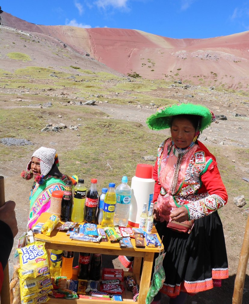 cholitas, rainbow mountain