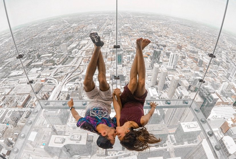 Travel to Chicago, Illinois: Skydeck