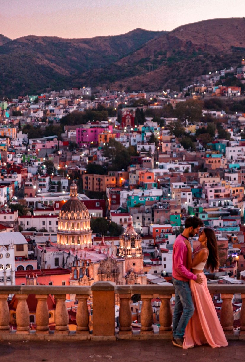 El Pipila Guanajuato, colorful spots in Mexico