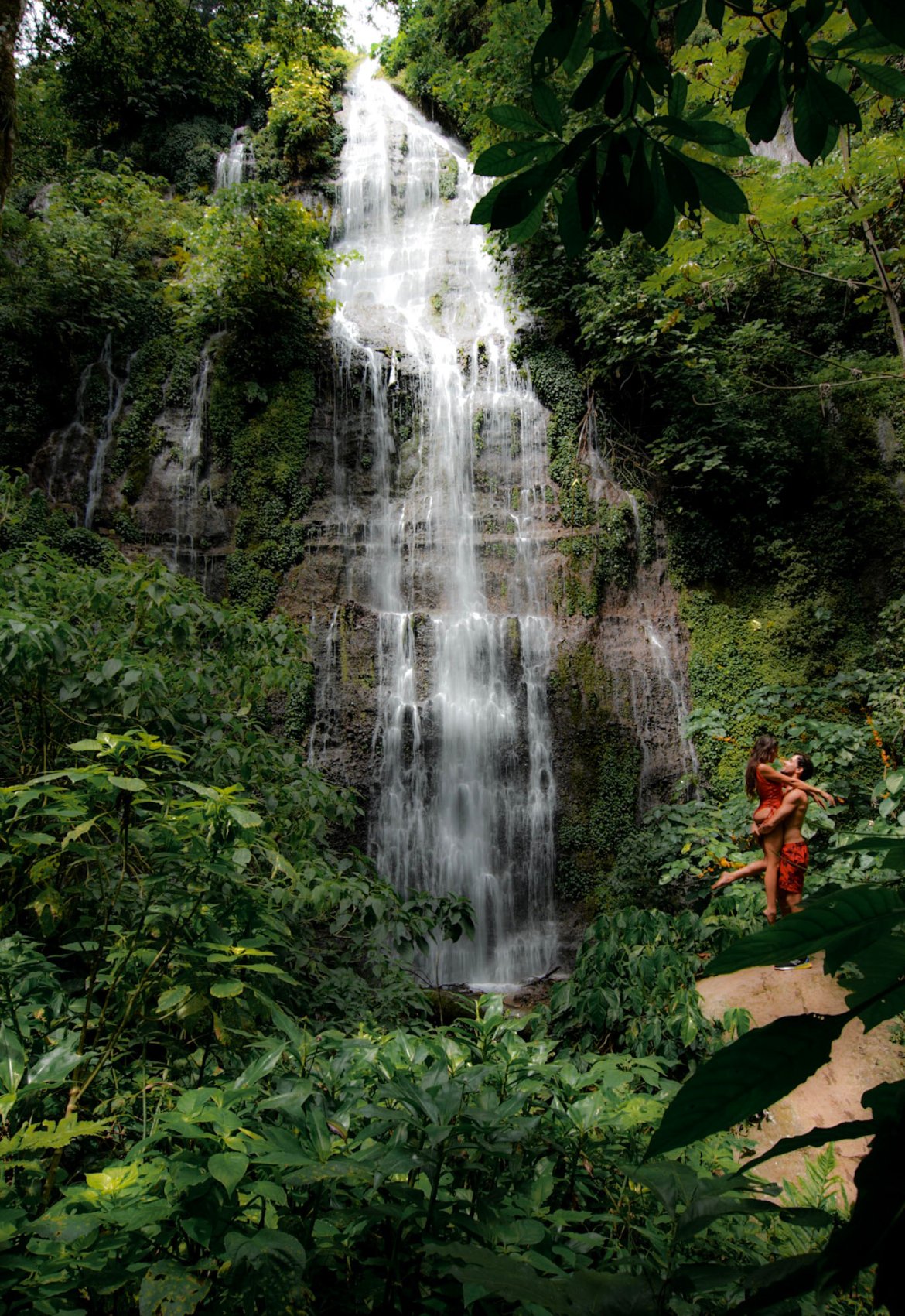 You are currently viewing Visiting Siete Cascadas, The Best Waterfalls in El Salvador