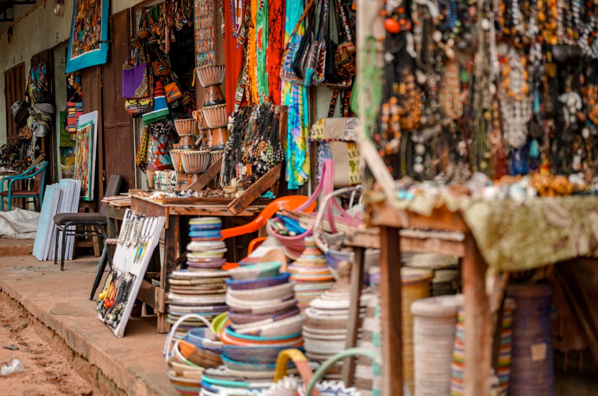 Bakau craft market, things to do when visiting The Gambia