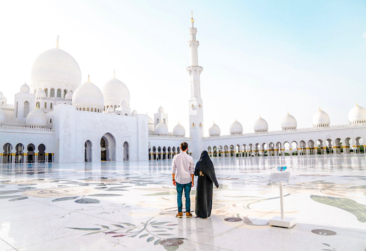 Grand Mosque, things to see in Abu Dhabi