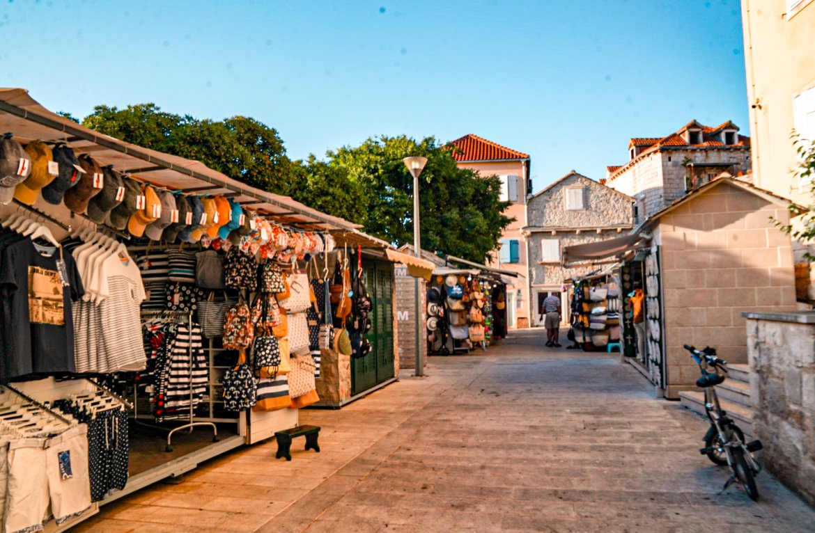 shops in Supetar, isand of Brac