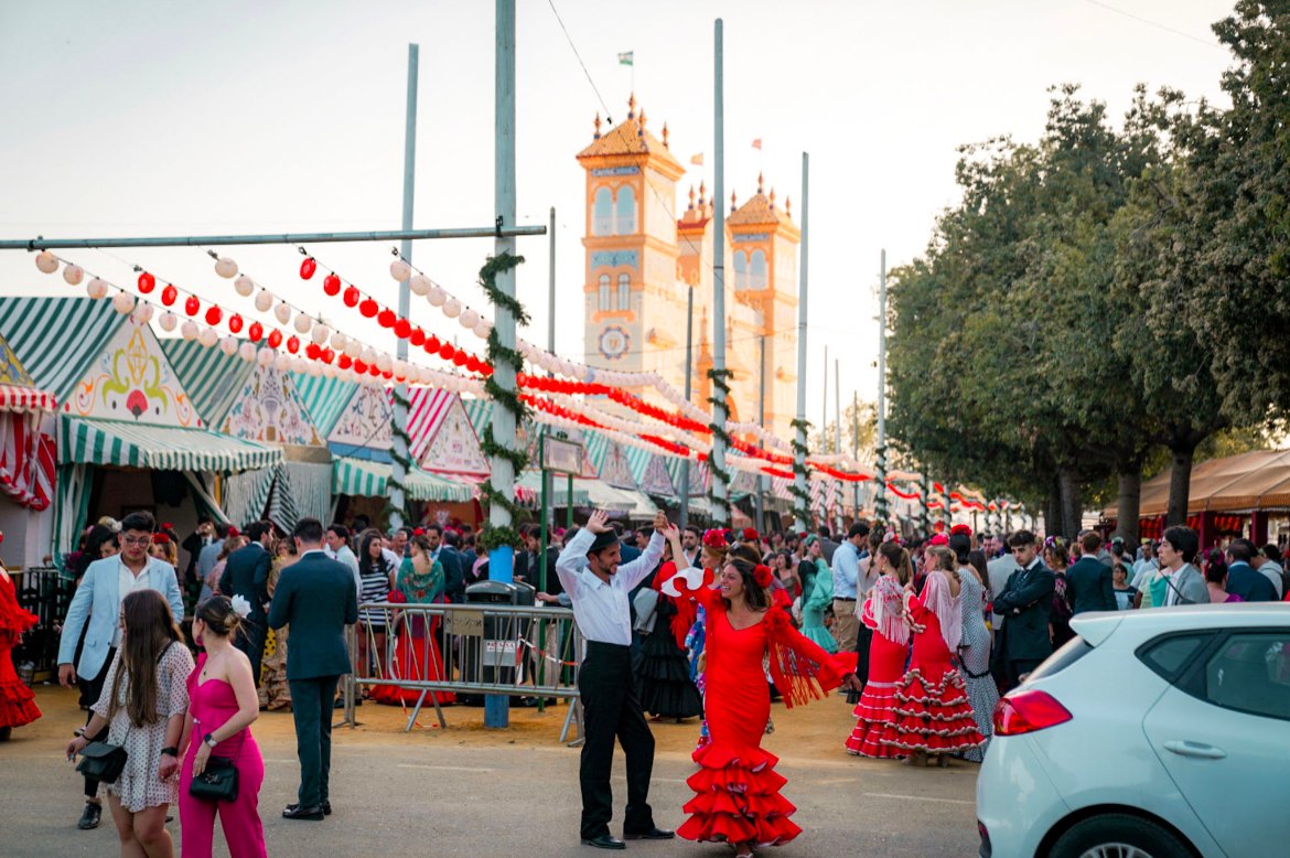 Read more about the article Feria de Abril, Sevilla: The Spring Fair to Add to Your Bucket List
