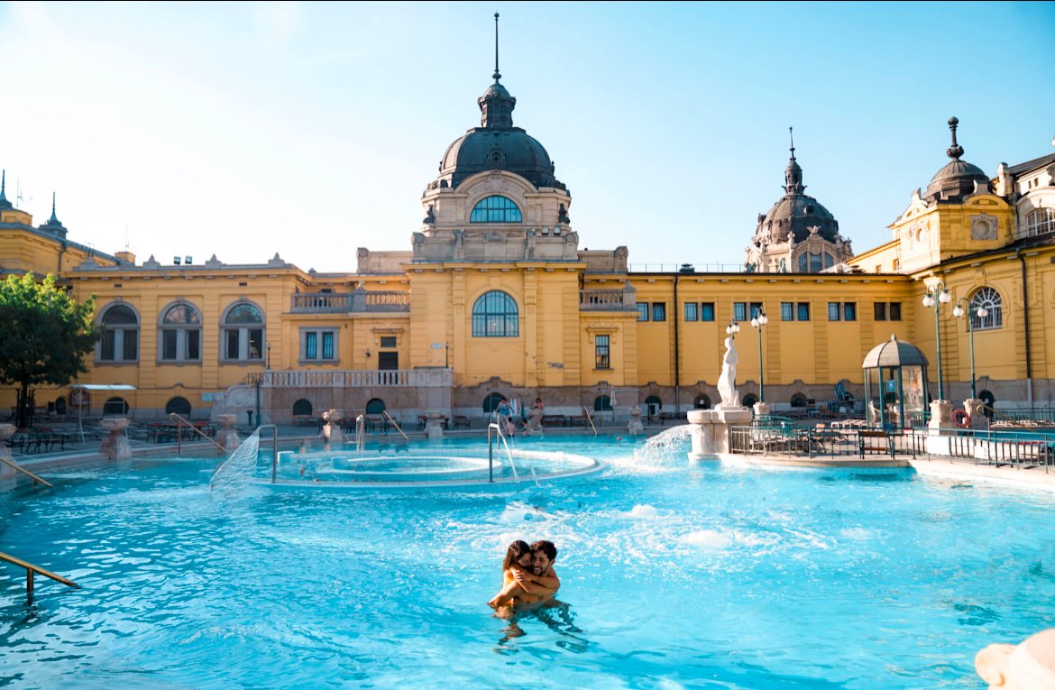 Szchenyi Baths, 10 top things to do in Budapest
