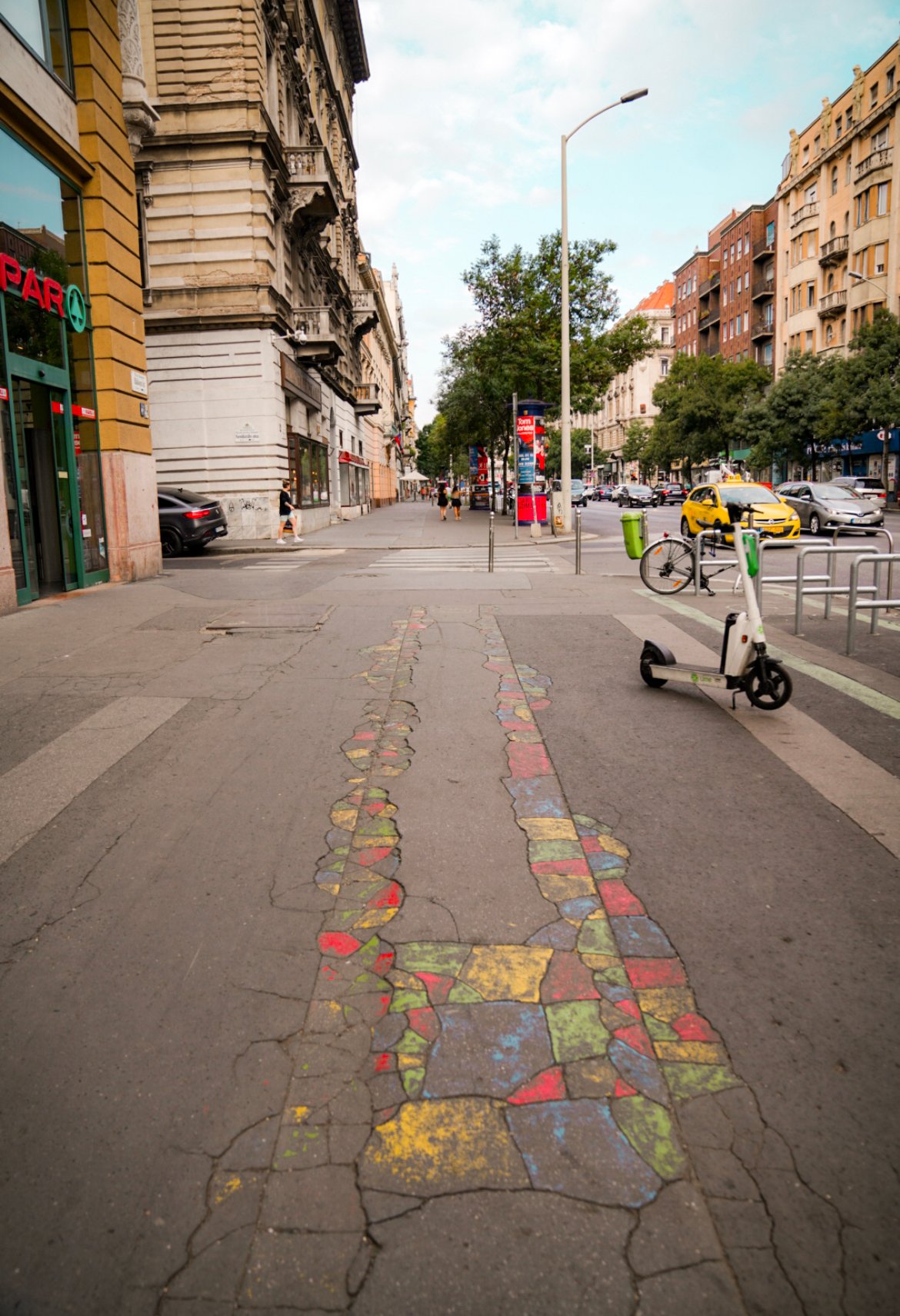 colors in the pavement in Budapest