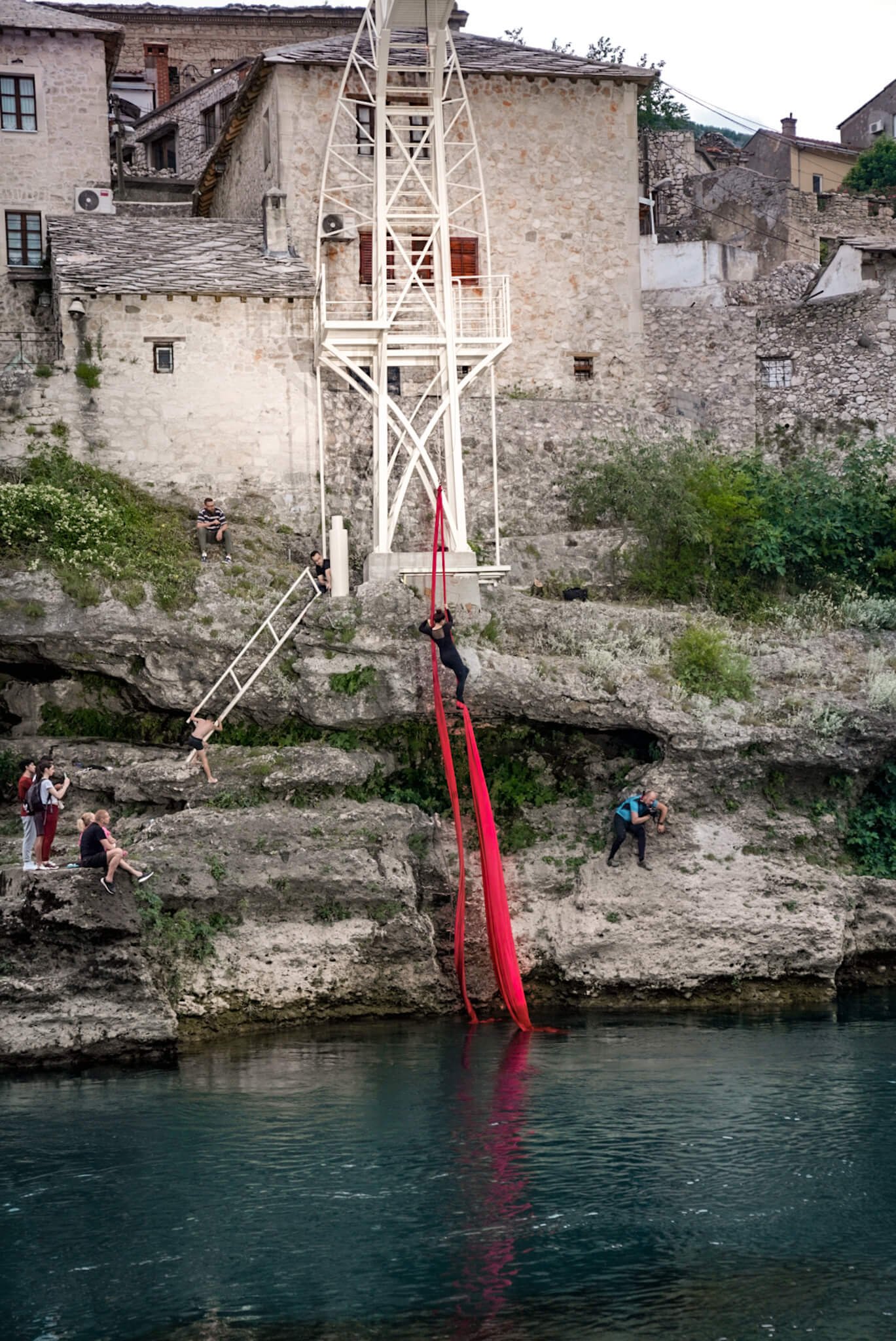 divers in Mostar