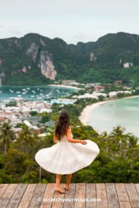 Read more about the article The Phi Phi Islands, Thailand: A Complete Guide