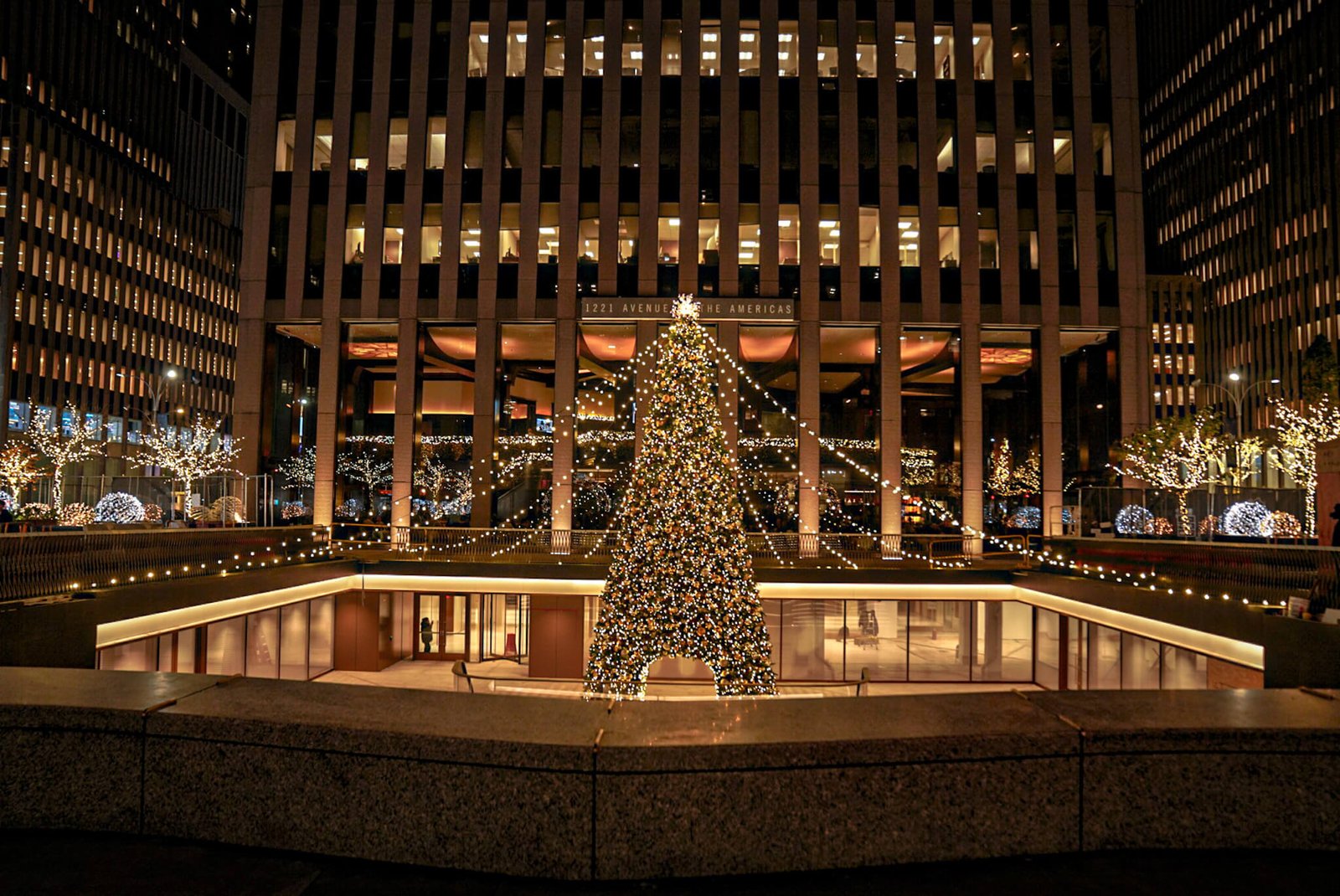 Christmas tree tunnel in NYC - best Christmas trees in NYC