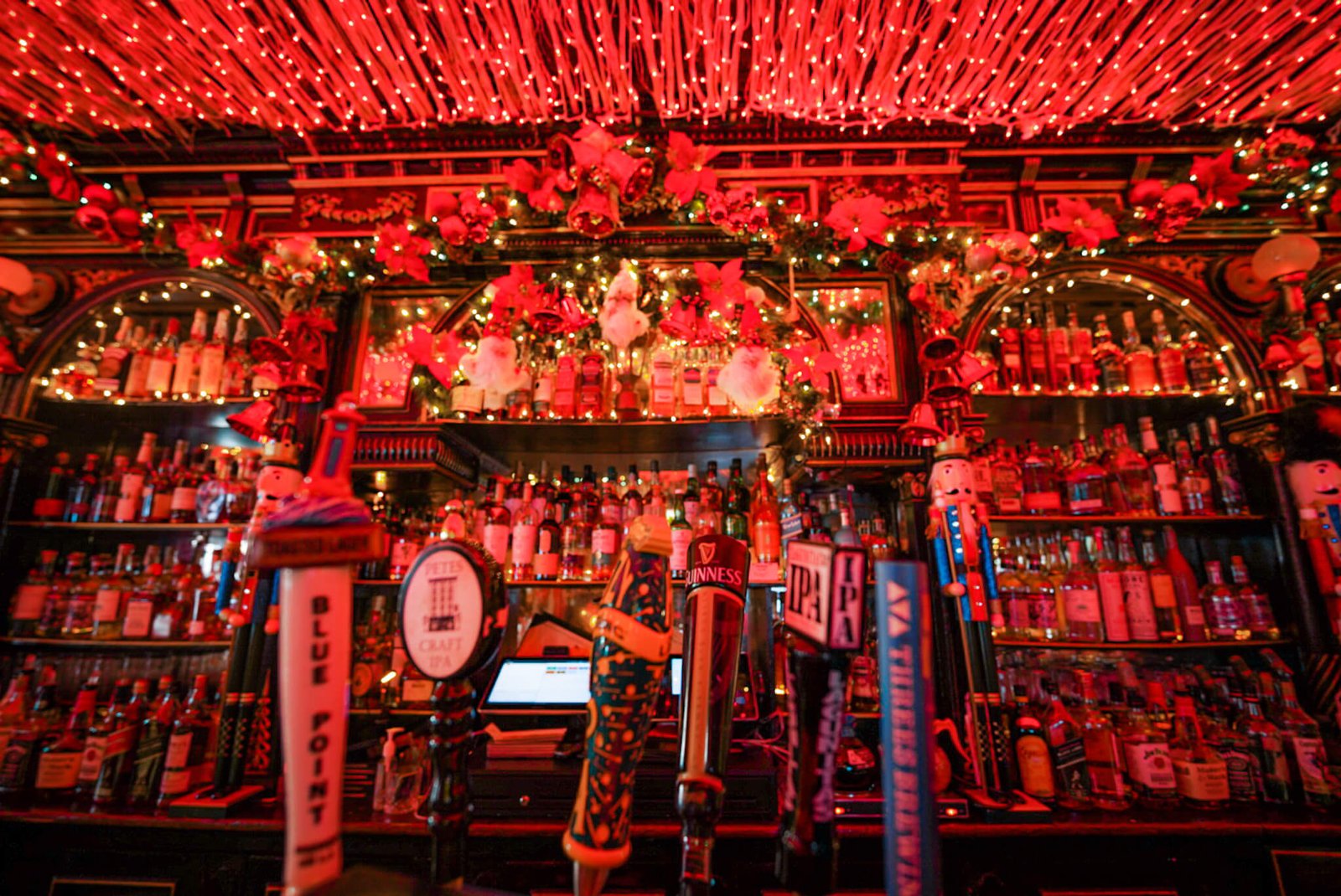 Pete's Tavern, Christmas restaurants in NYC