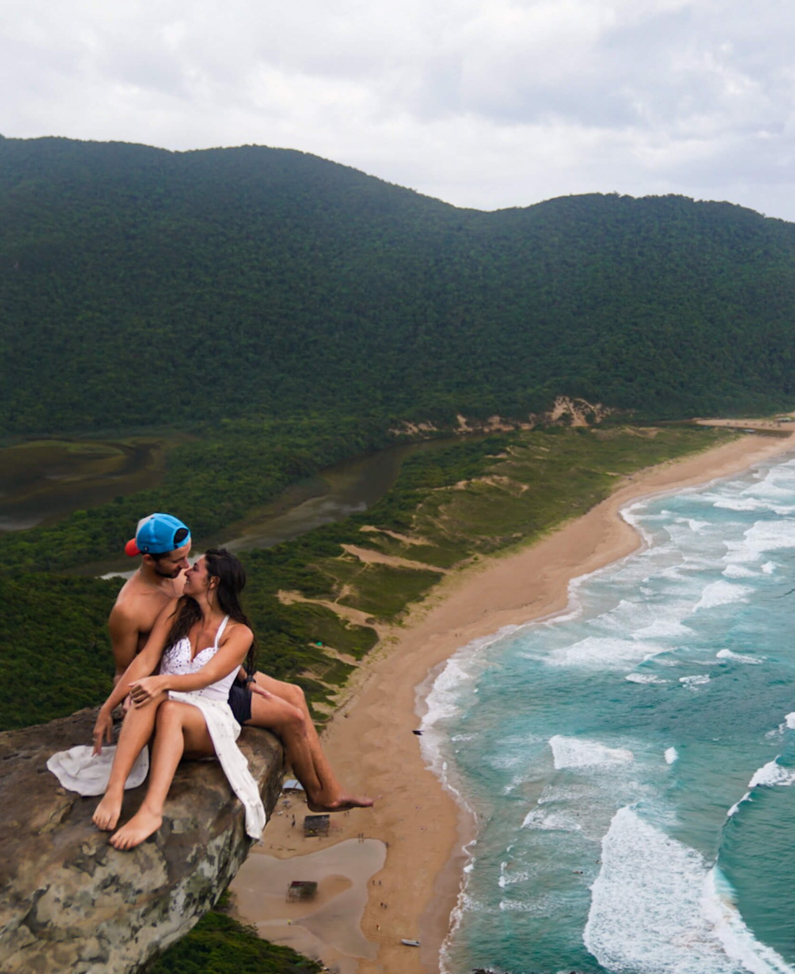 You are currently viewing A Complete Guide for Things to Do in Florianopolis, Brazil