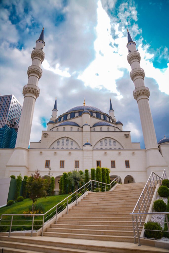 moque in Tirana, travel to the Balkans