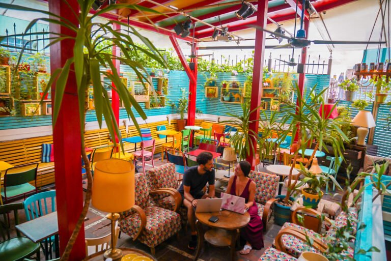 Radio Bar, How to spend 1 day in Tirana