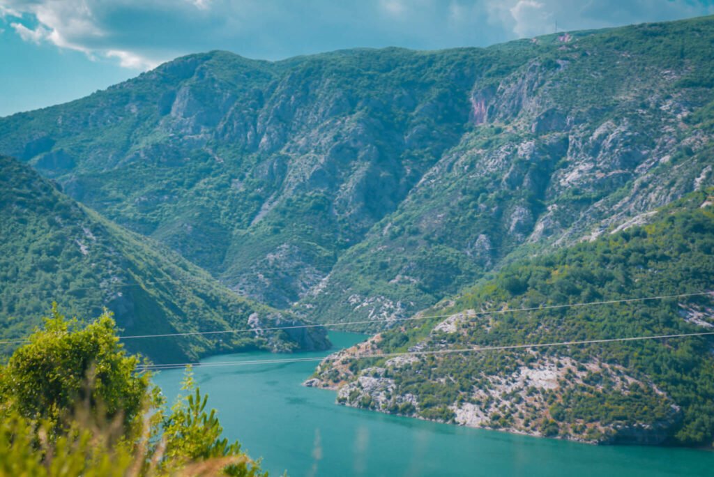 Komania Lake in Albania - how to get to Lumi i Shales