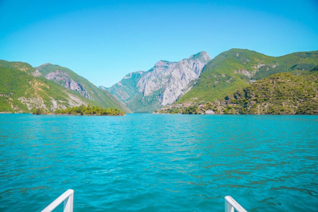 sailing to Lumi i Shales in Albania