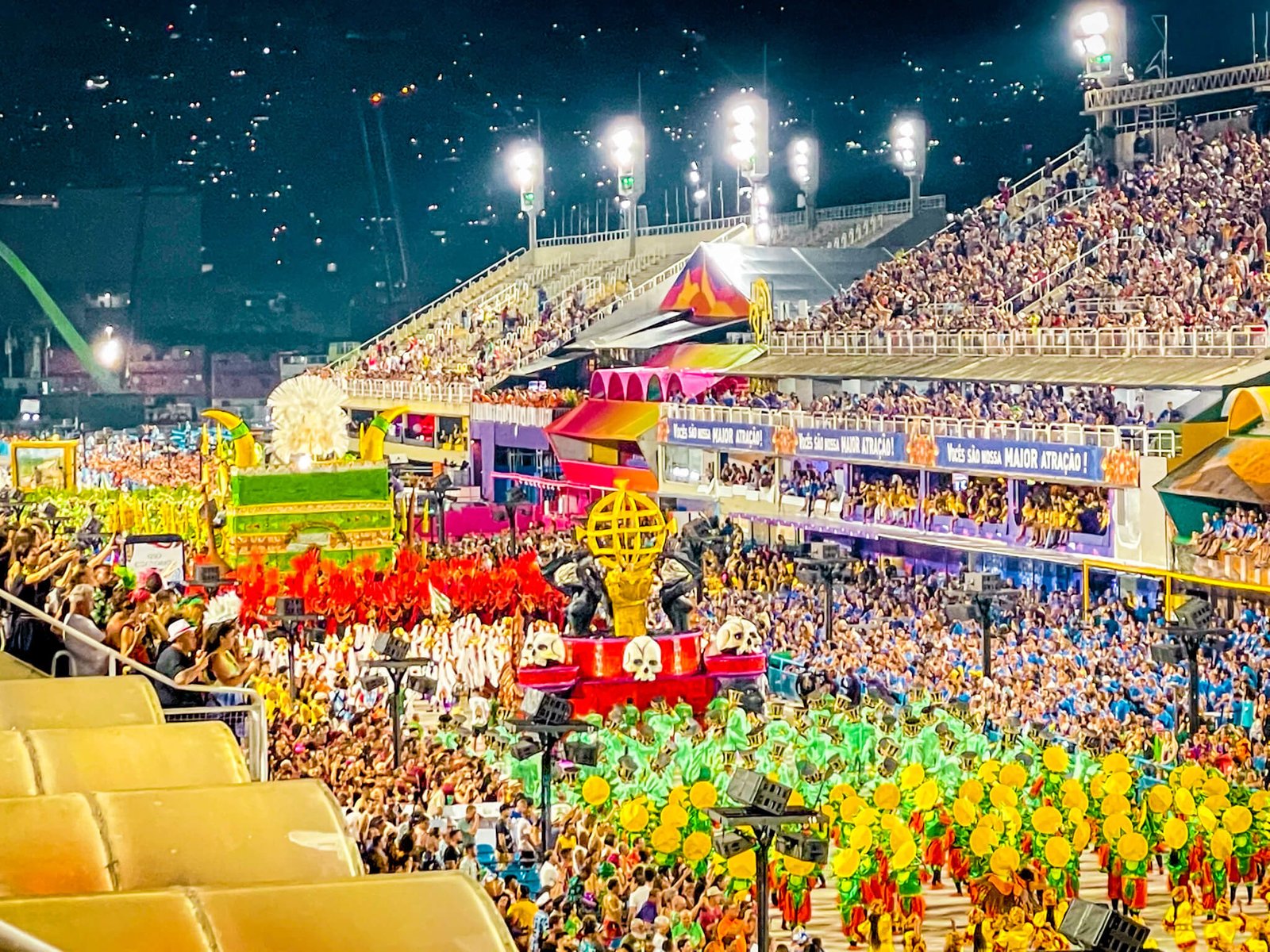 You are currently viewing Is Rio Carnival Worth it? A Complete Guide to the World’s Biggest Party