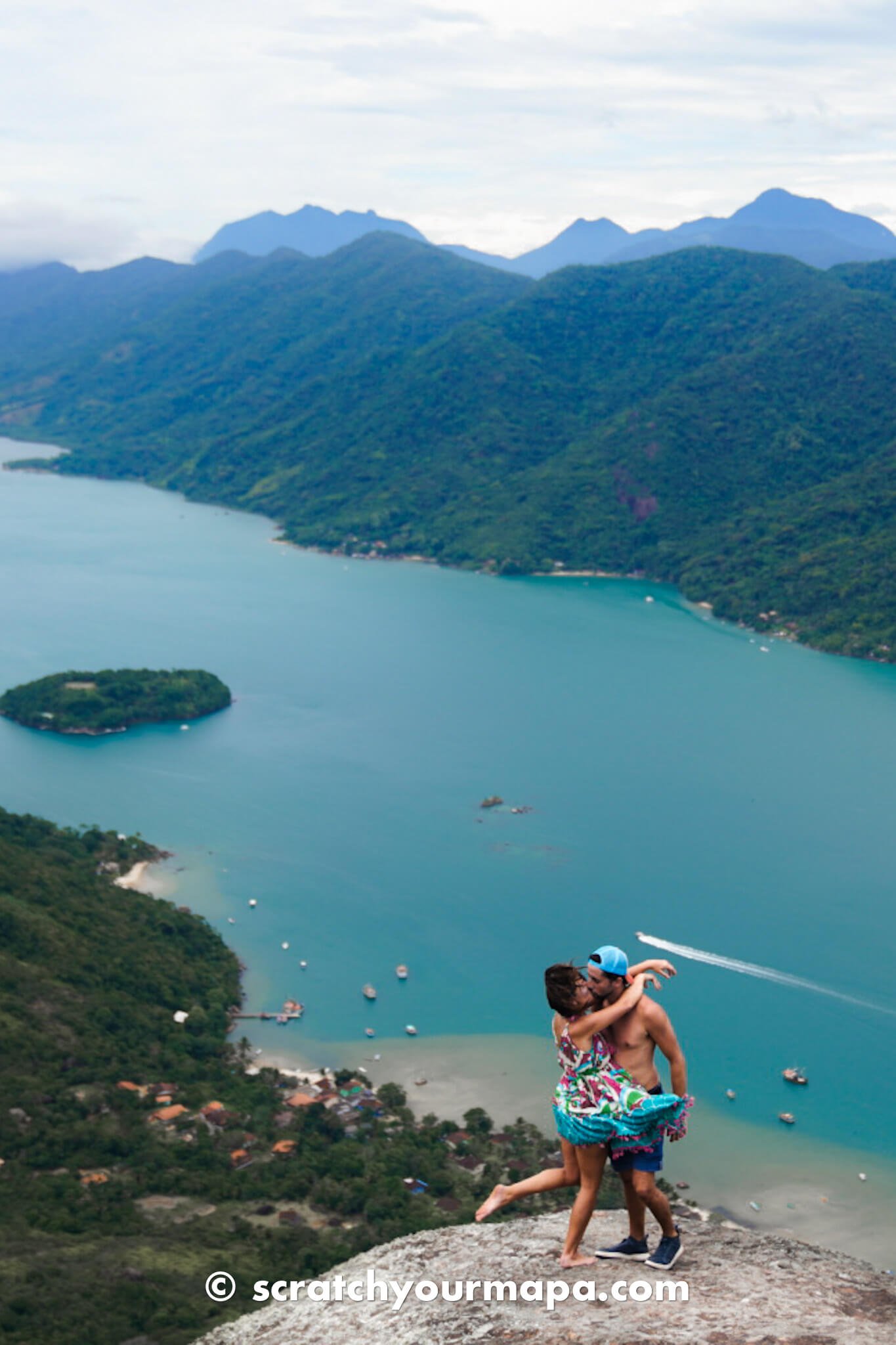 You are currently viewing Mamangua Sugarloaf Peak: Everything You Need to Know About the Best Hike in Paraty, Brazil