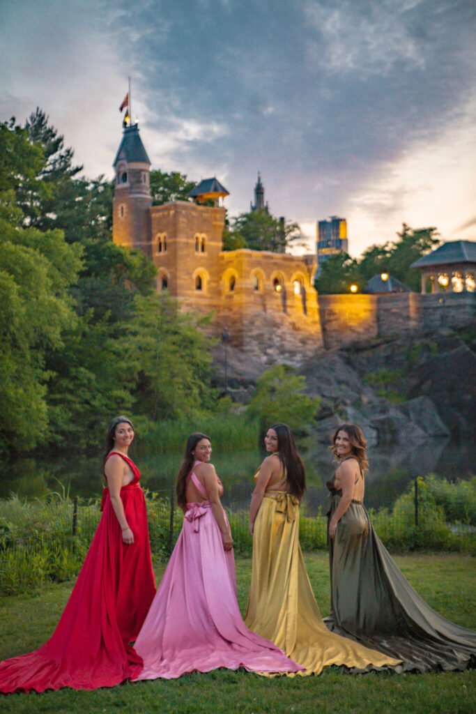 work while traveling with friends