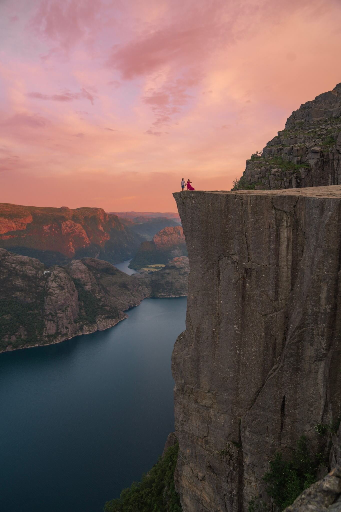 midnight sun in Norway, is Norway worth visiting?