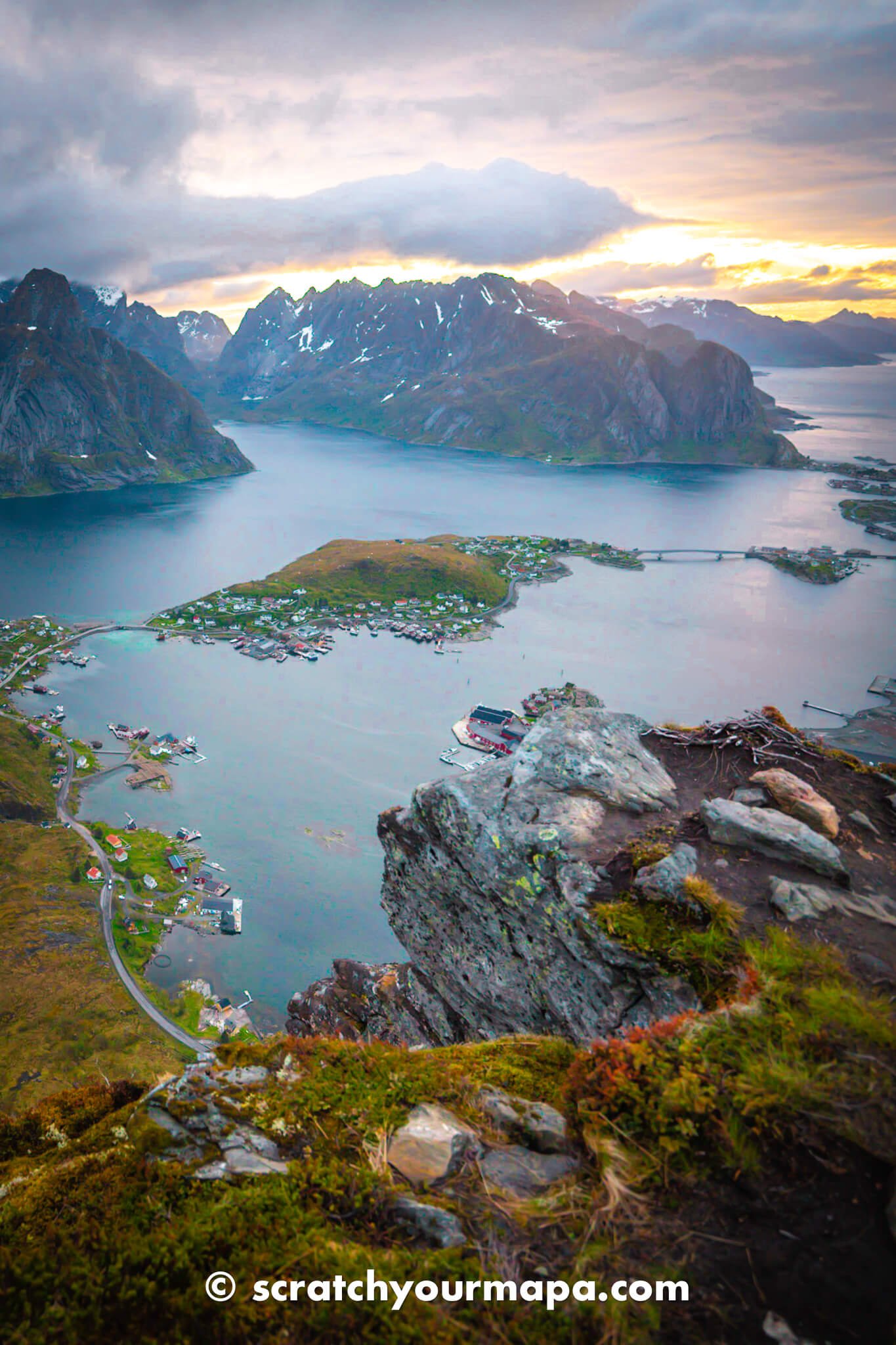 You are currently viewing A Complete Guide to Hike Reinebringen, the Most Beautiful Hike in the Lofoten Islands