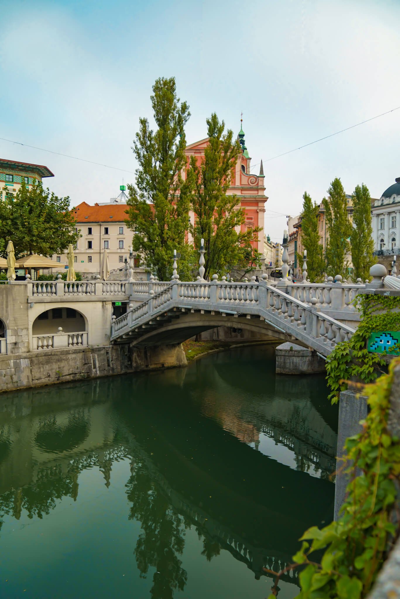 bridge in Ljubljana, is Ljubljana worth visiting 