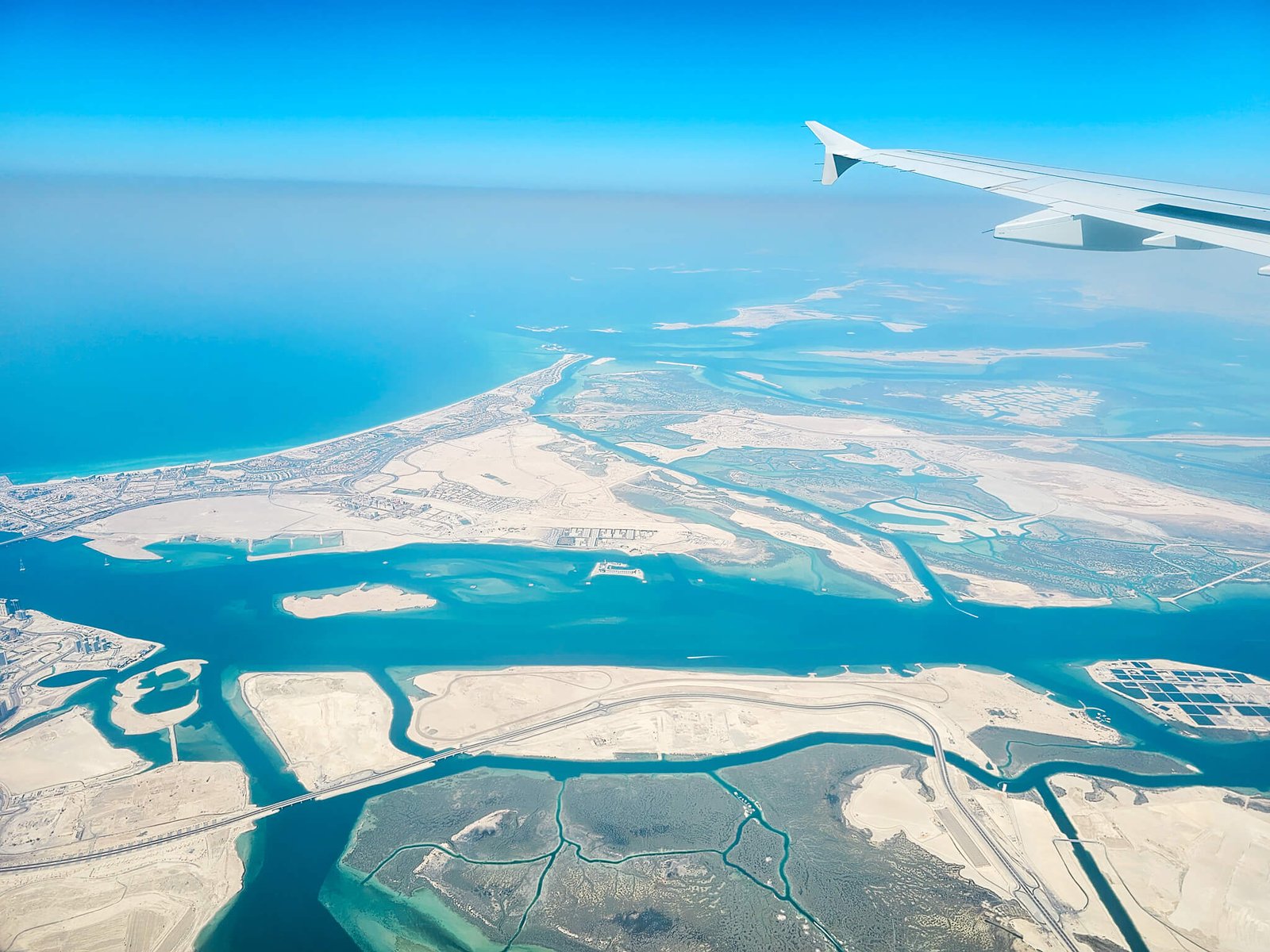 flying to abu dhabi, pros and cons of the UAE