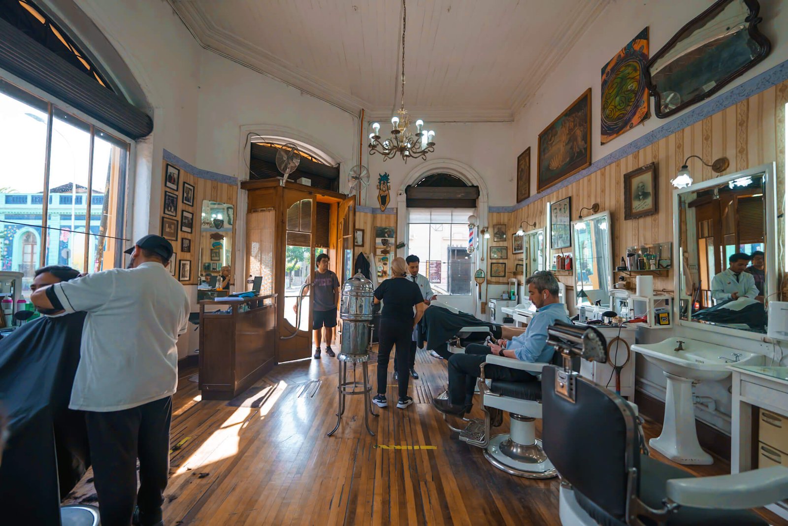 barber shop in Yungay, Santiago