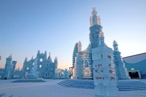 Read more about the article The Ultimate Winter Bucket List: 23 Incredible Places to Experience a Magical Winter Wonderland