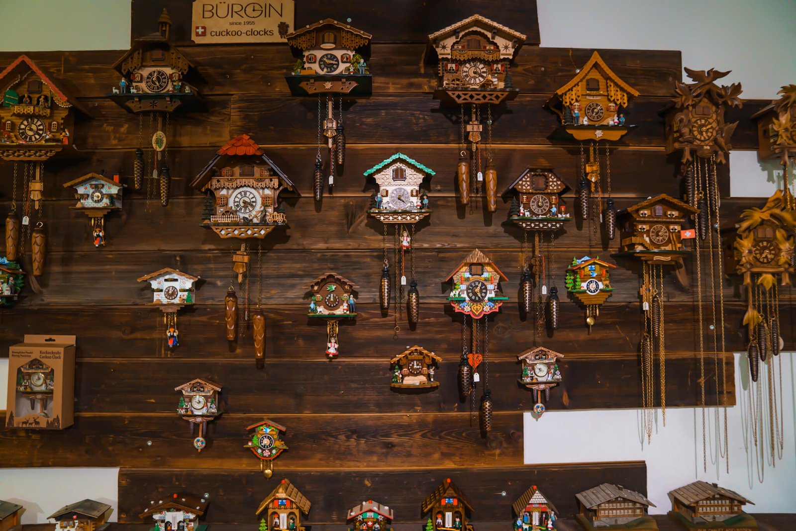 Cuckoo clocks, Switzerland travel guide