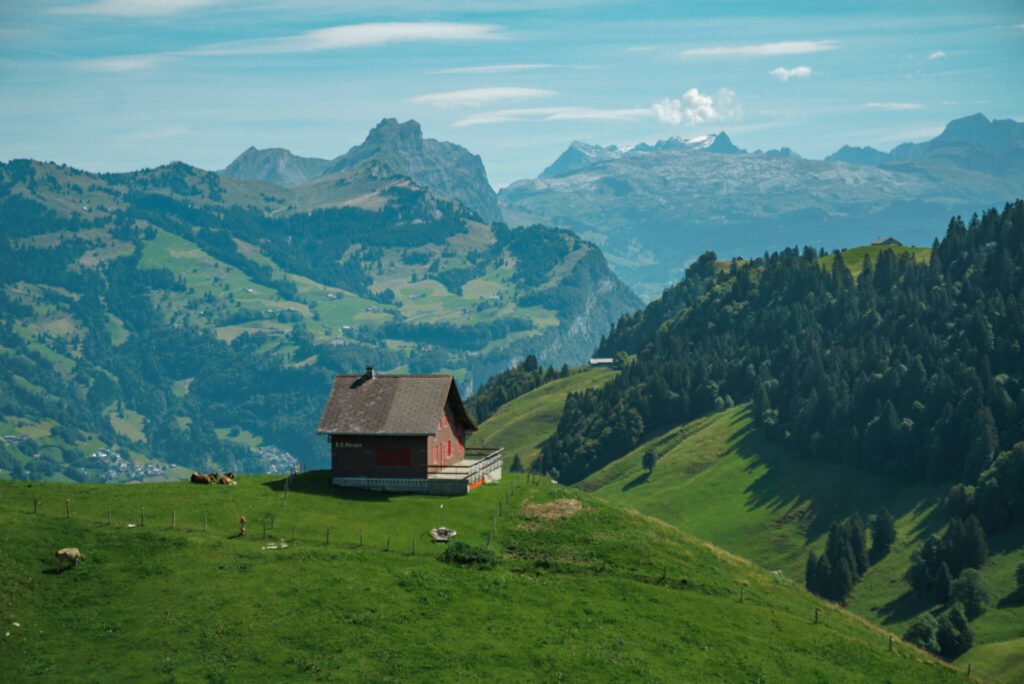 is the Stoos RIdge hike worth is?