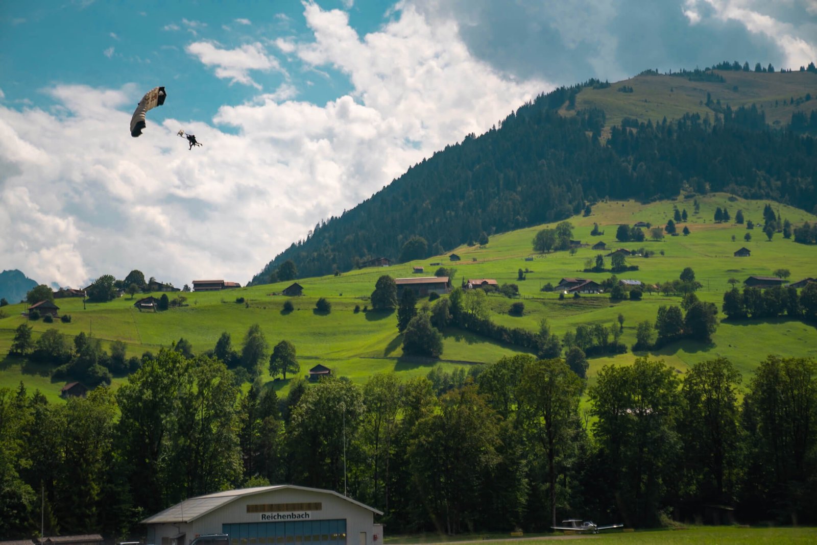 paragliding in Switzerland