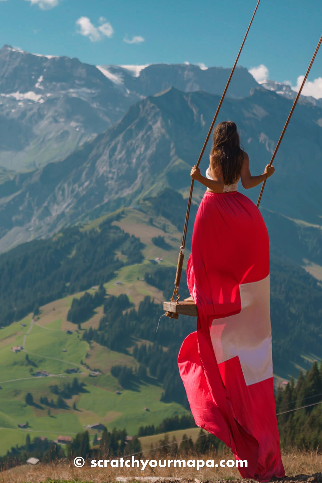 You are currently viewing How to Experience the Giant Swing in Switzerland: One of the Most Beautiful Swings in the World