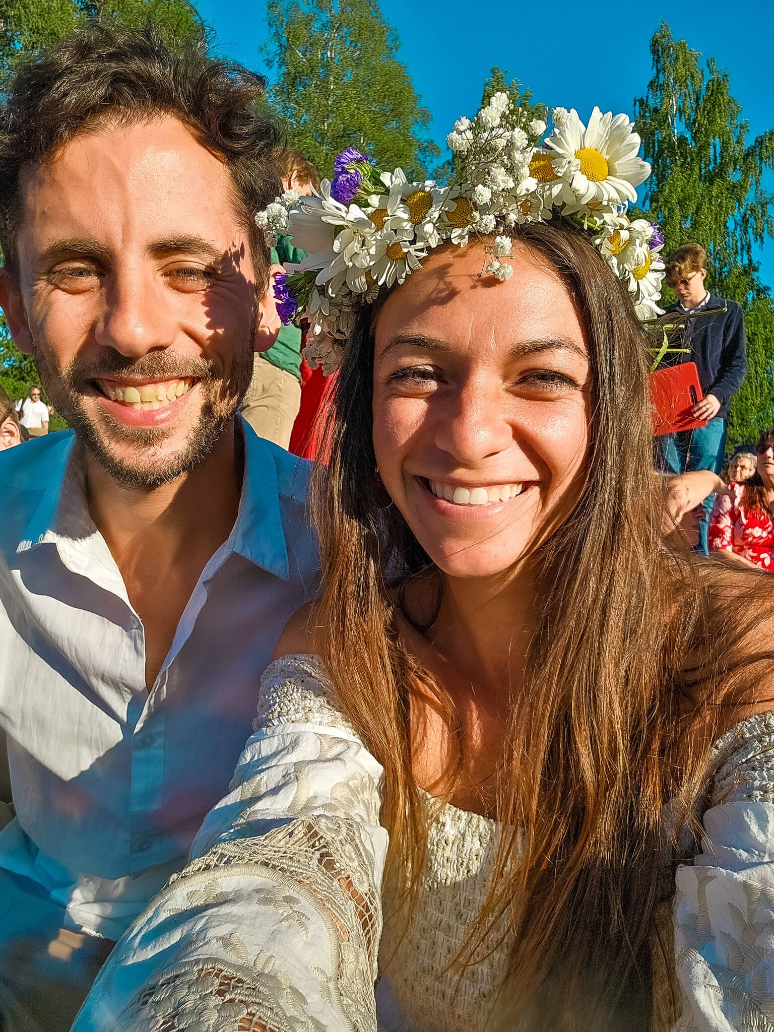 what to wear to Midsummer celebrated in Sweden