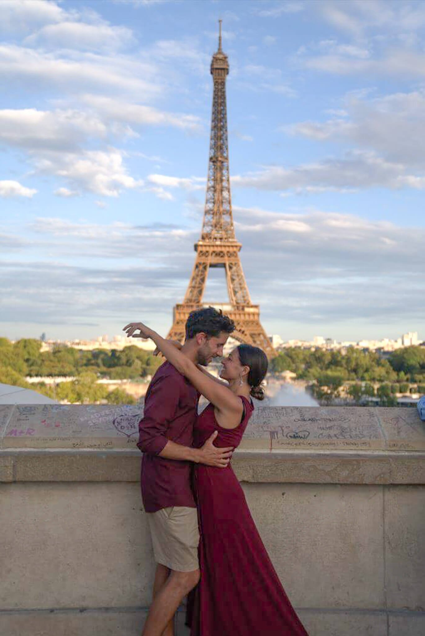 how to take good pictures at the Eiffel Tower