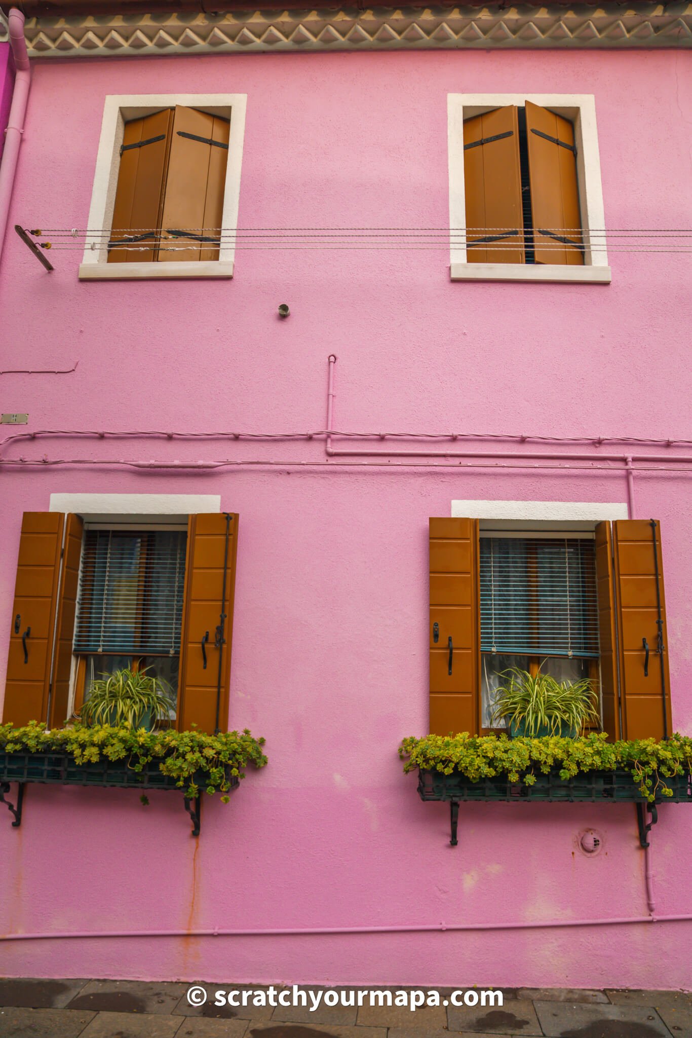 colorful house on the island of Burano