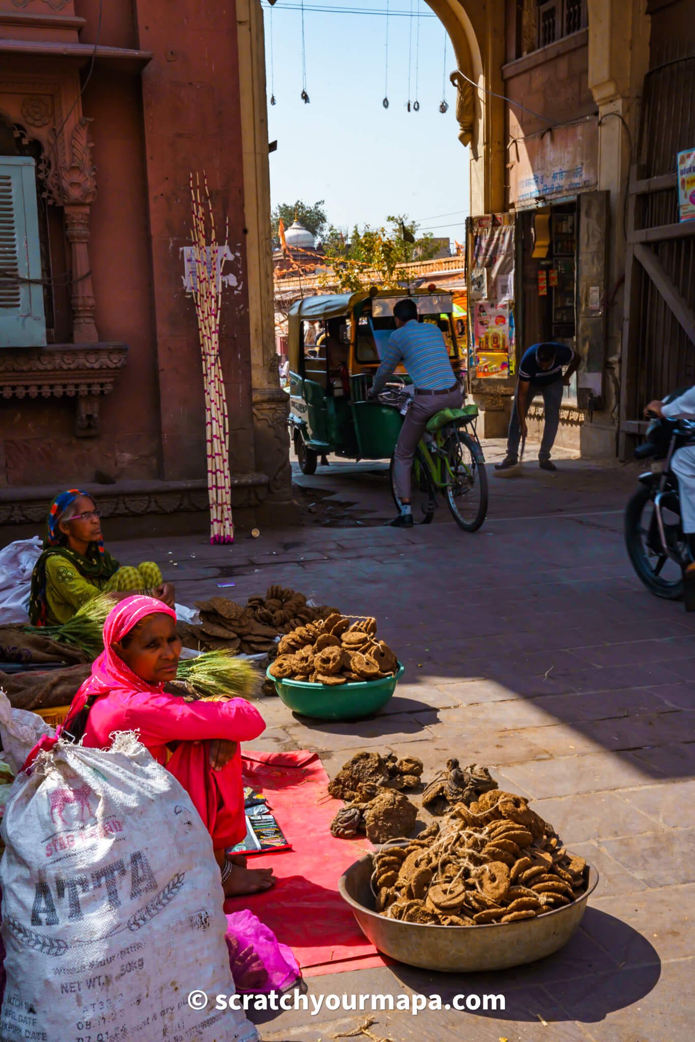 streets of Jodhpur, temple in Jaipur, Essential Things to Know Before Traveling to India