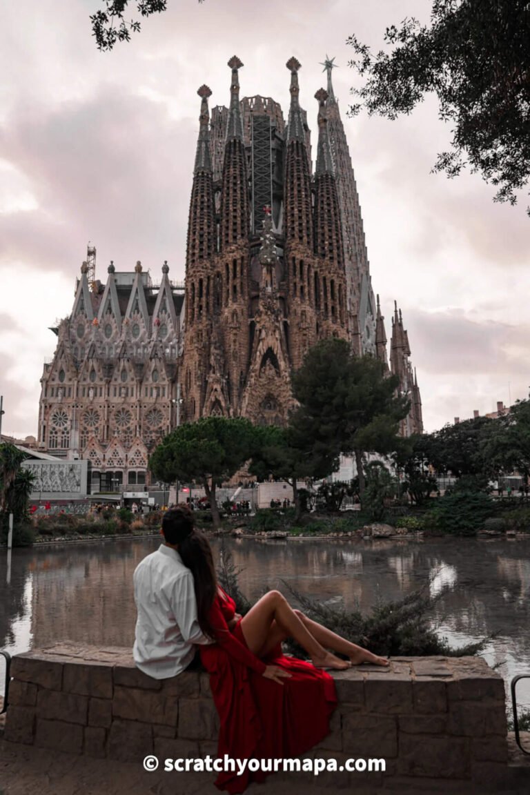 Barcelona Travel Guide for First-Time Visitors: Top Sights & Tips for an Unforgettable Trip