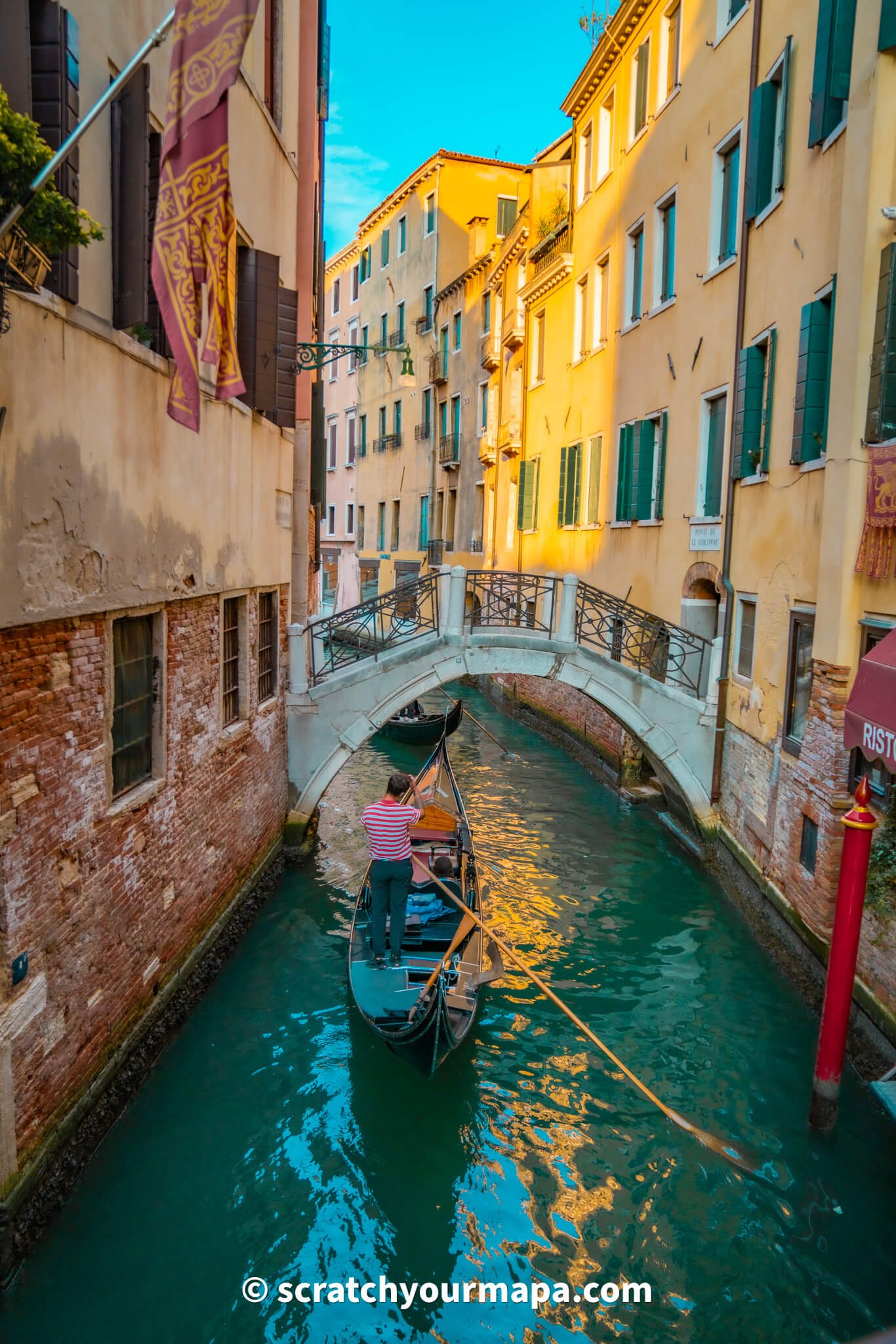 gondolas in Venice, tips for traveling to Venice