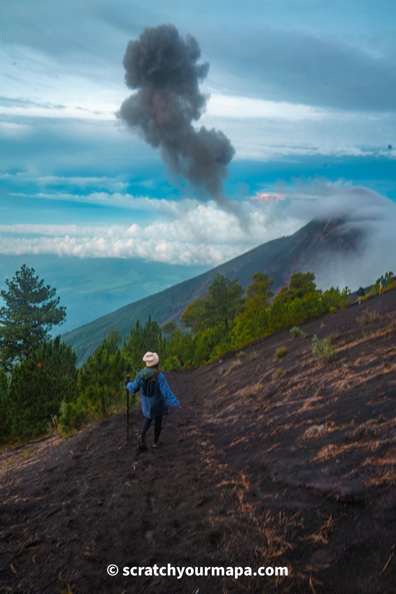 Acatenango volcano hike 