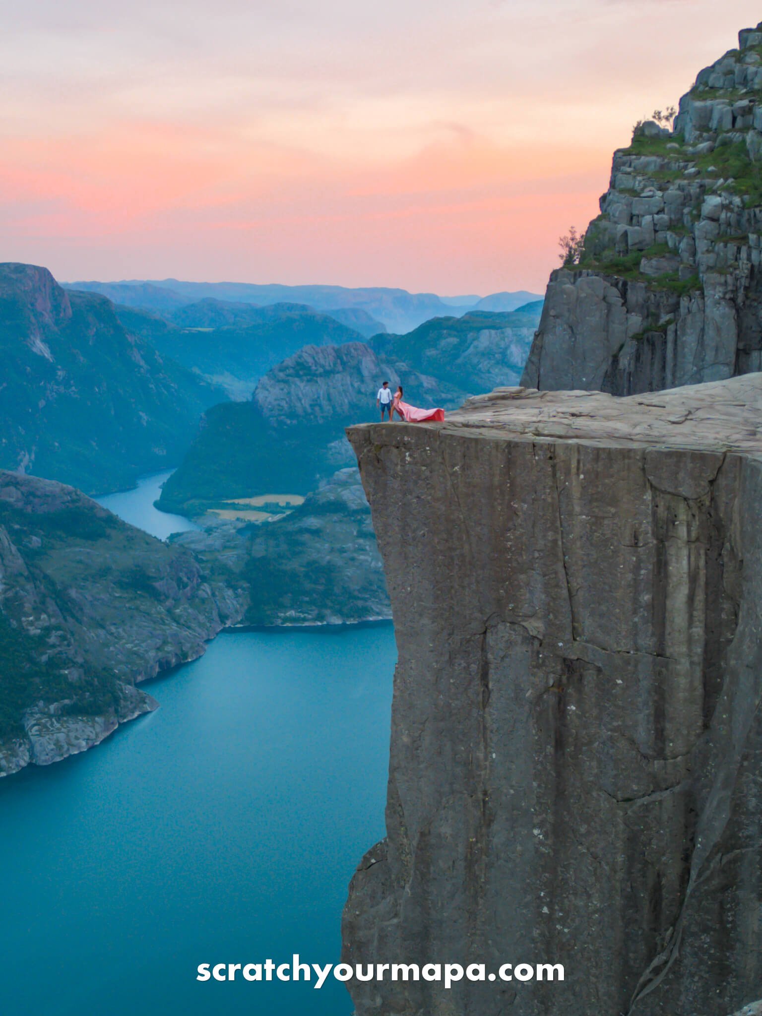 Pulpit rock, cool places to visit in Norway