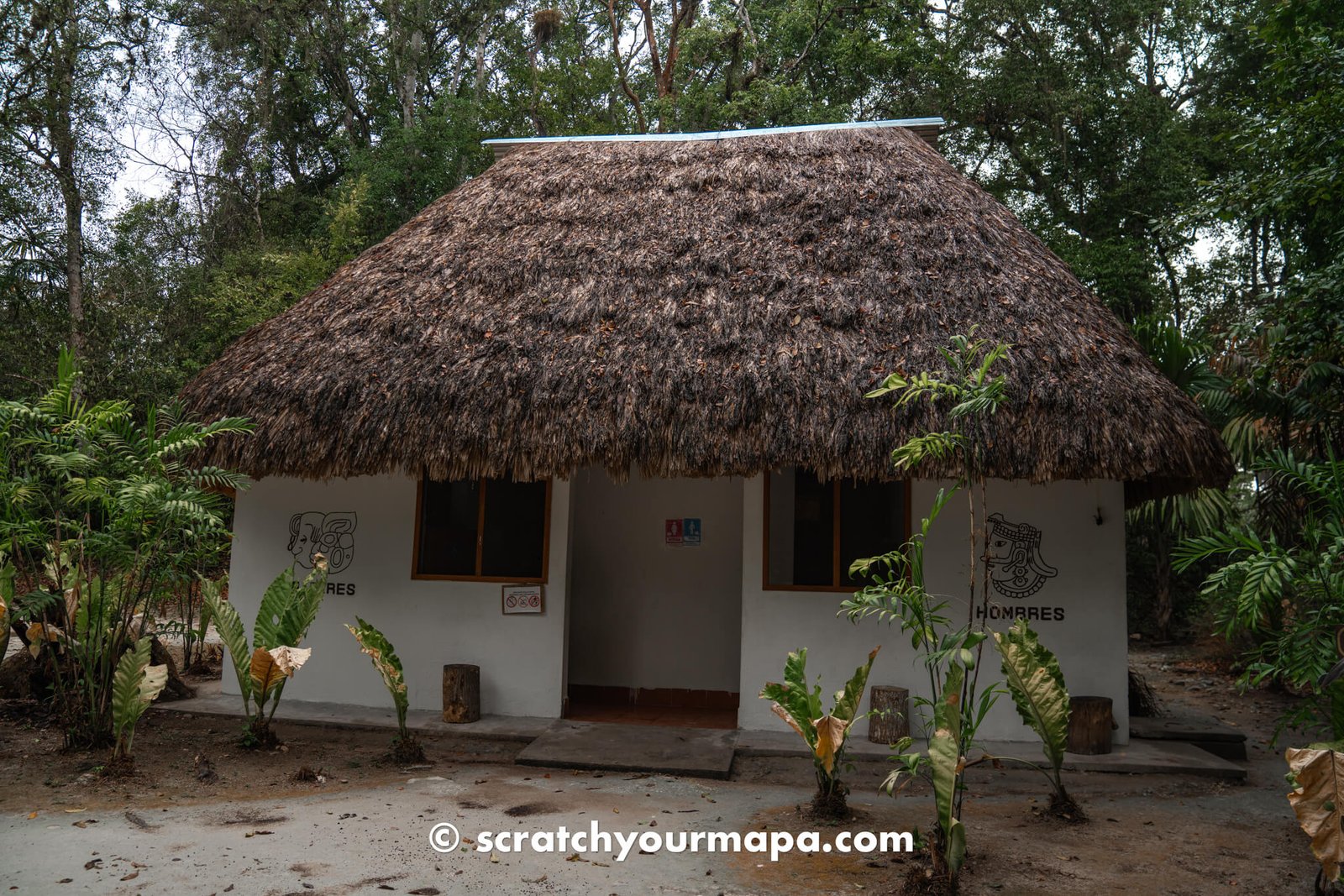 bathrooms at Tikal, what to know before visiting Tikal Guatemala