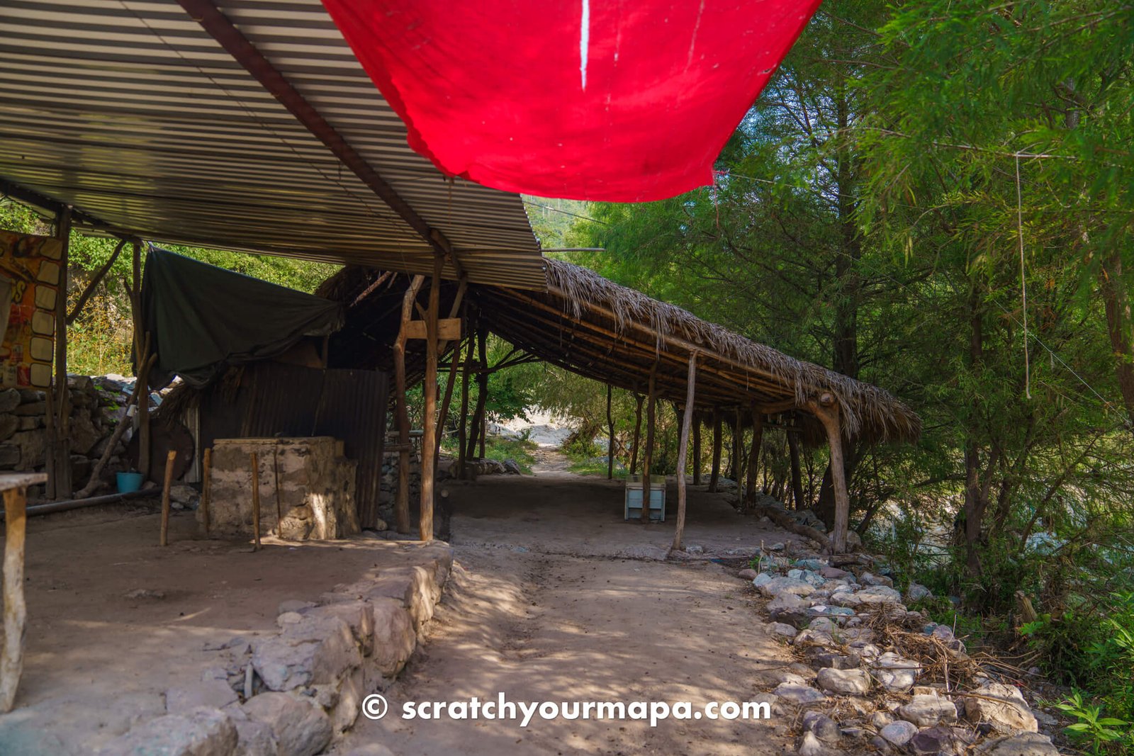 food and drink at El Aguacate waterfall in Puebla