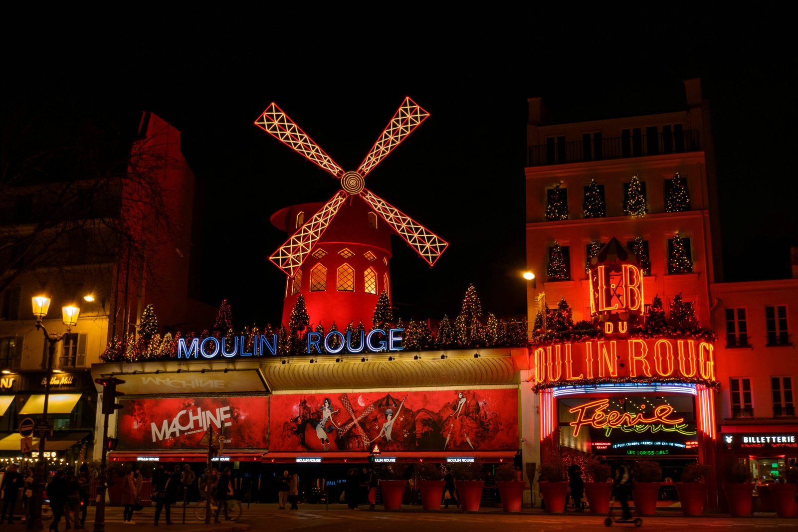 Moulin Rouge, activities for your France bucket list