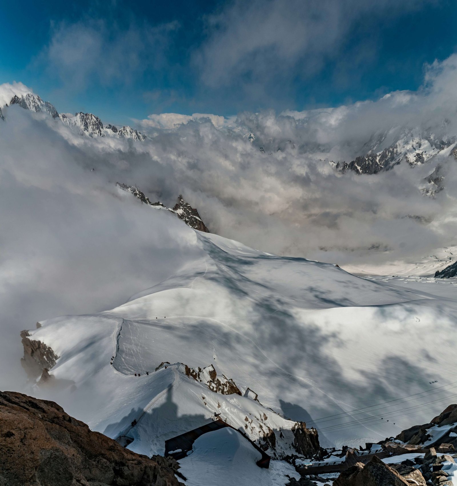 skiing in France