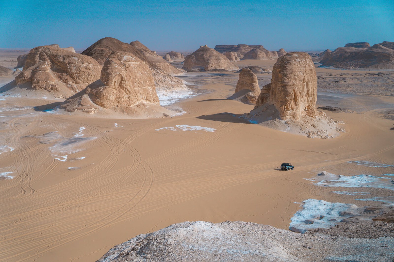 driving in the White Desert, Egypt transportation guide