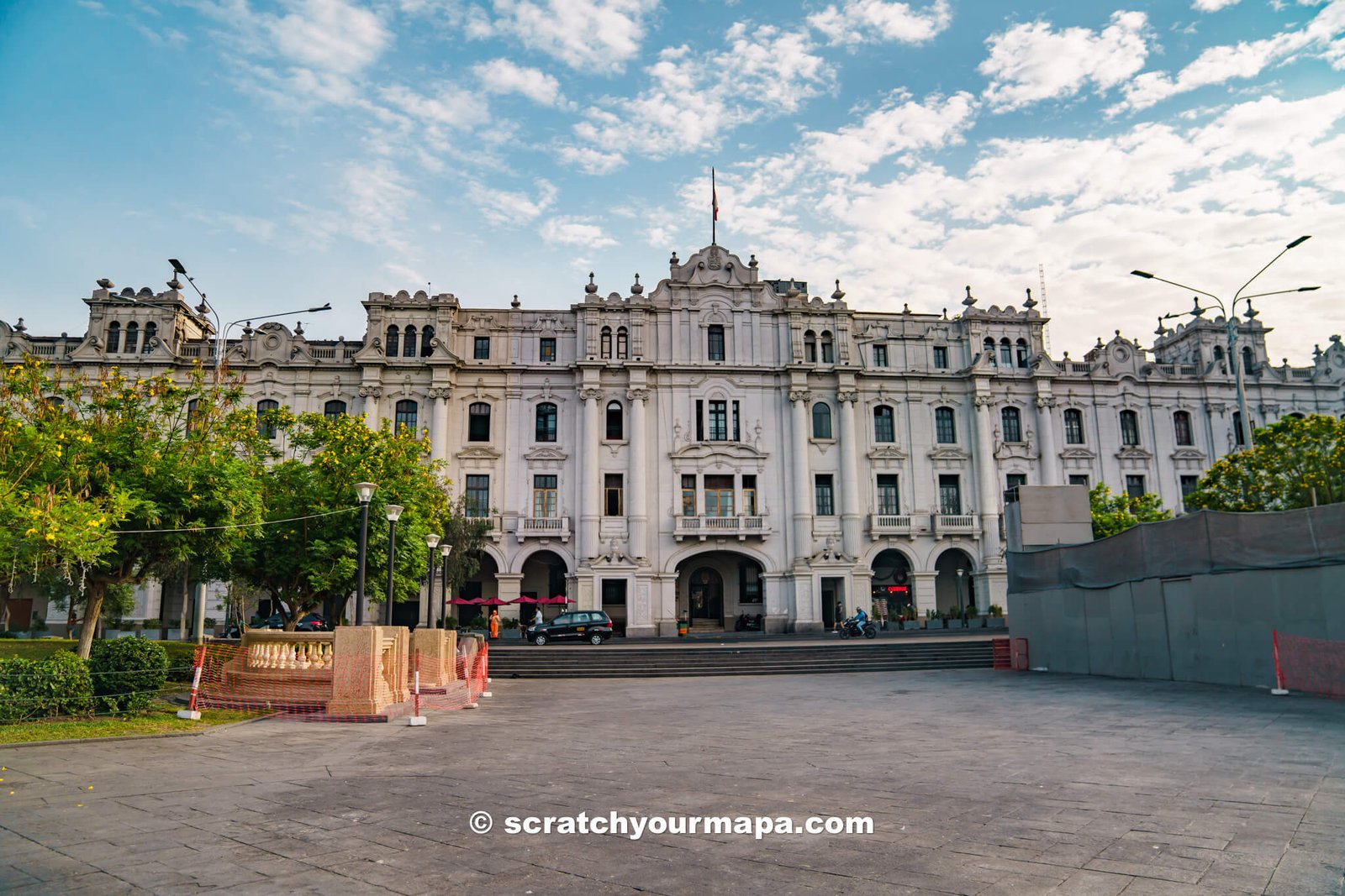 St Martin Square, top attractions in Lima for first-time visitors