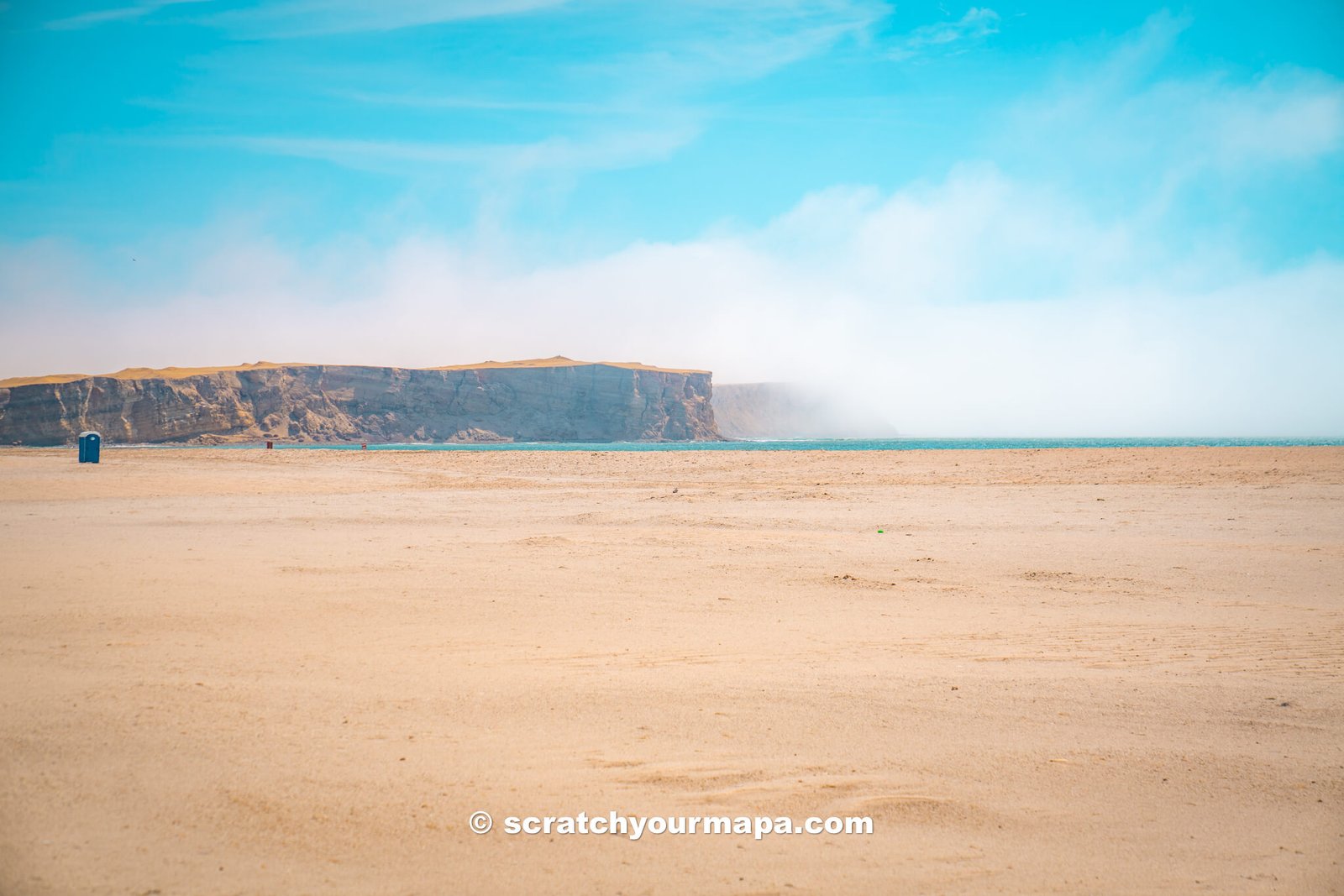 Playa Yamunque viewpoint in Paracas National Reserve, Peru